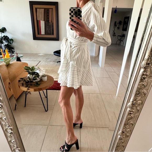 A.L.C. Enzo Puff-Sleeve Wrap Mini Dress Size 0 - Picture 3 of 12